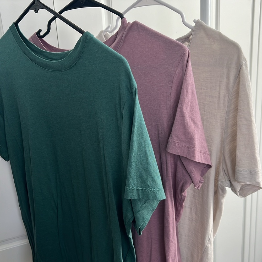 6 Basic Tees - Picture 4 of 7
